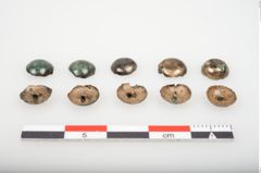 Foto von Bronzegewandbesatzknöpfchen (NHMW-PRAE-025964)
